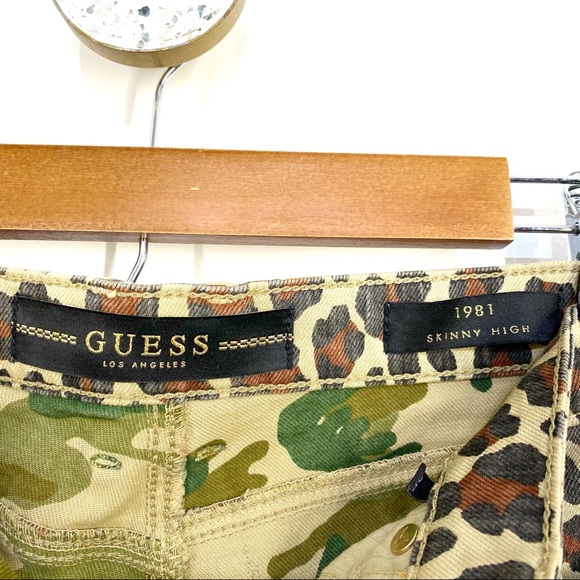 NWT Guess 1981 Leopard High Rise Jeans - Picture 5 of 8